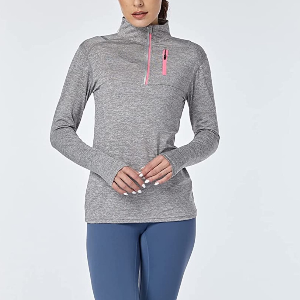 NWOT womens long sleeve running shirt with thumb holes